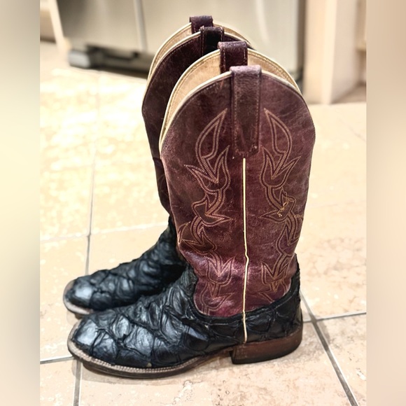 Anderson Bean bass skin boots. Size 9. Been worn but still in good shape. - Picture 2 of 3
